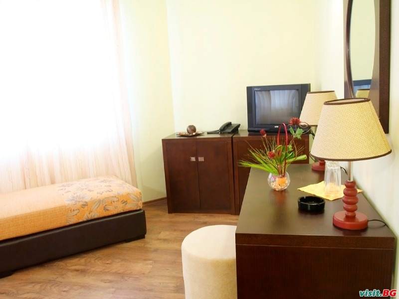 Семеен хотел Етерно, Цигов Чарк 13