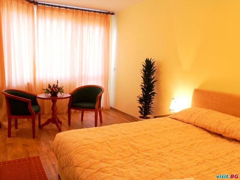 Семеен хотел Етерно, Цигов Чарк 17