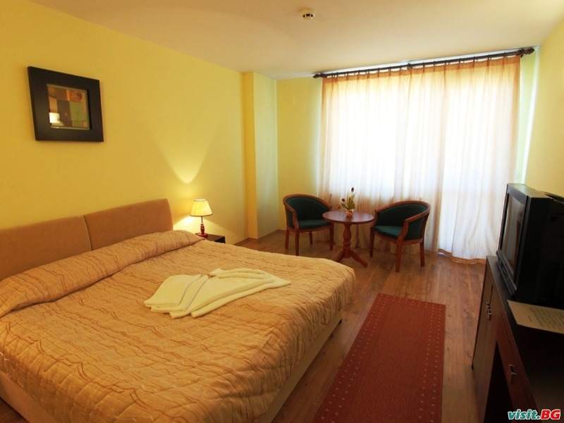 Семеен хотел Етерно, Цигов Чарк 19