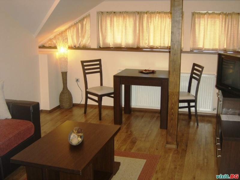 Семеен хотел Етерно, Цигов Чарк 20