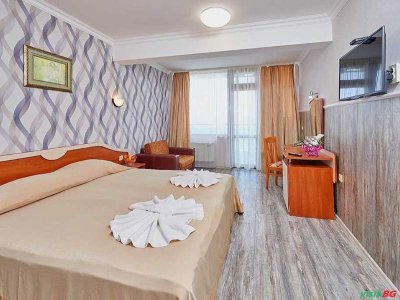 Св.Св. Петър и Павел, Поморие 10