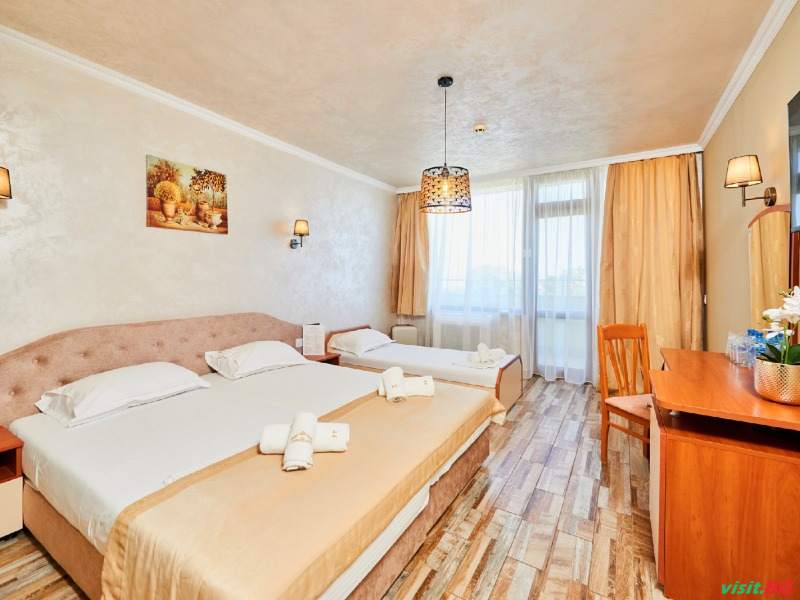 Св.Св. Петър и Павел, Поморие 4 - visit.bg