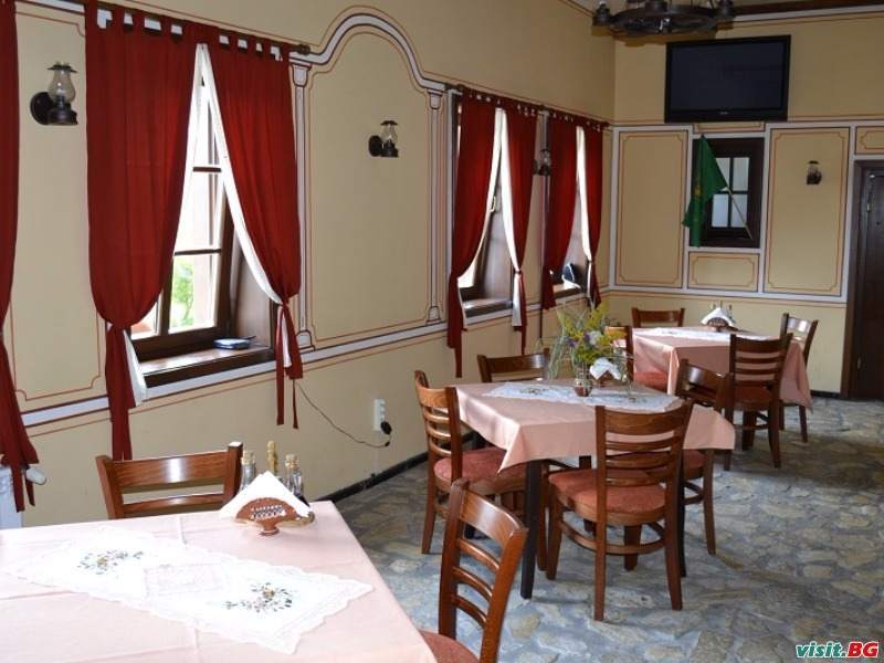 Хотел Смиловене, Копривщица 9