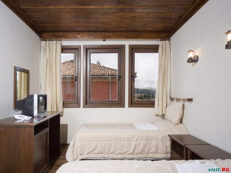 Хотел Смиловене, Копривщица 7