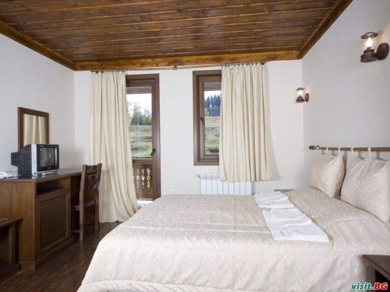 Хотел Смиловене, Копривщица