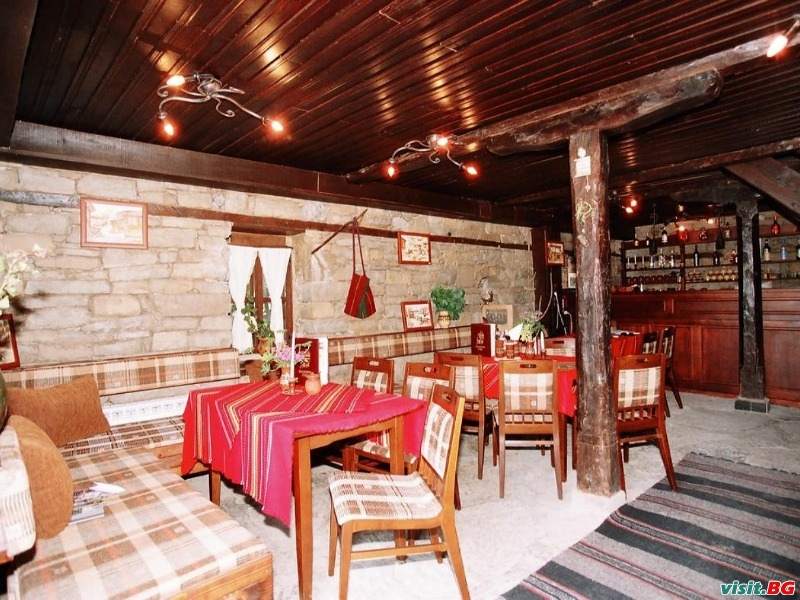 Парлапановата къща, с.Боженци 10