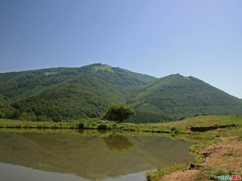 Комплекс Бяло Камъне, с.Старосел 17