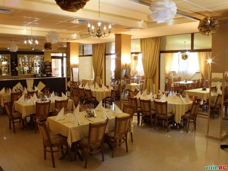 Хотел Еница, Тетевен