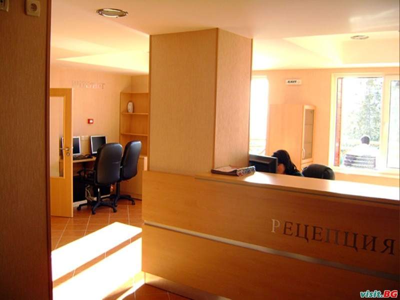 Хотел Трещеник, Якоруда