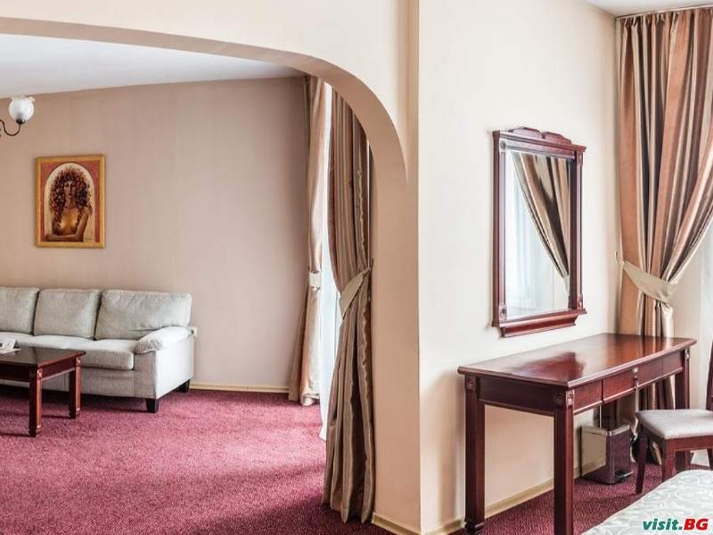 Хотел Балкан, Плевен 5