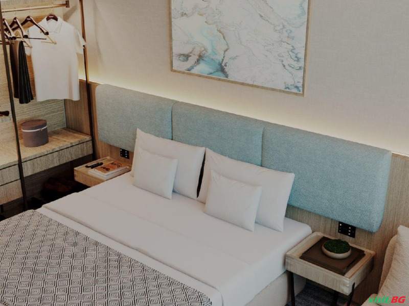 НОВО Реновиран хотел близо до морския бряг