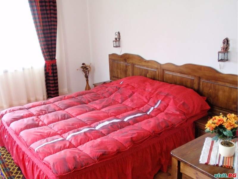 Хотел Емали, Сапарева баня 12