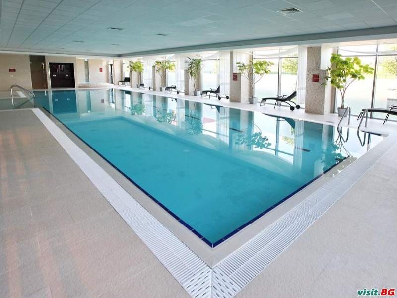 Holiday Inn Sofia, София 3