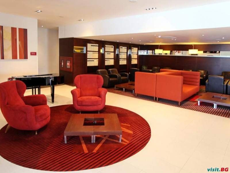 Holiday Inn Sofia, София 5