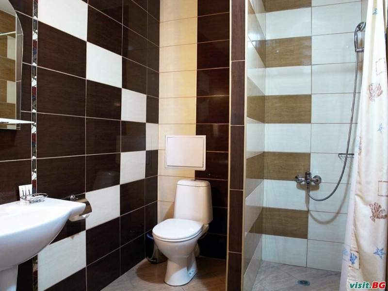 хотел Дипломат Парк, Луковит 8