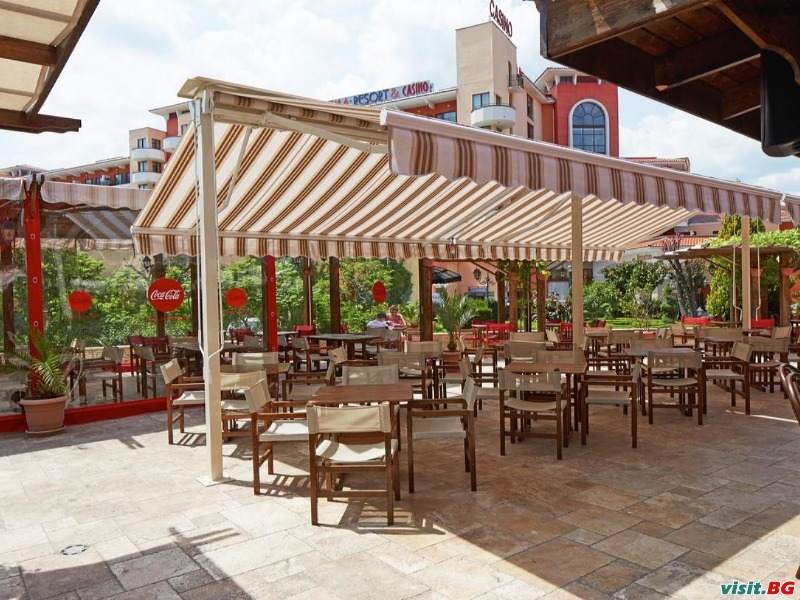 Мена Палас, Слънчев бряг