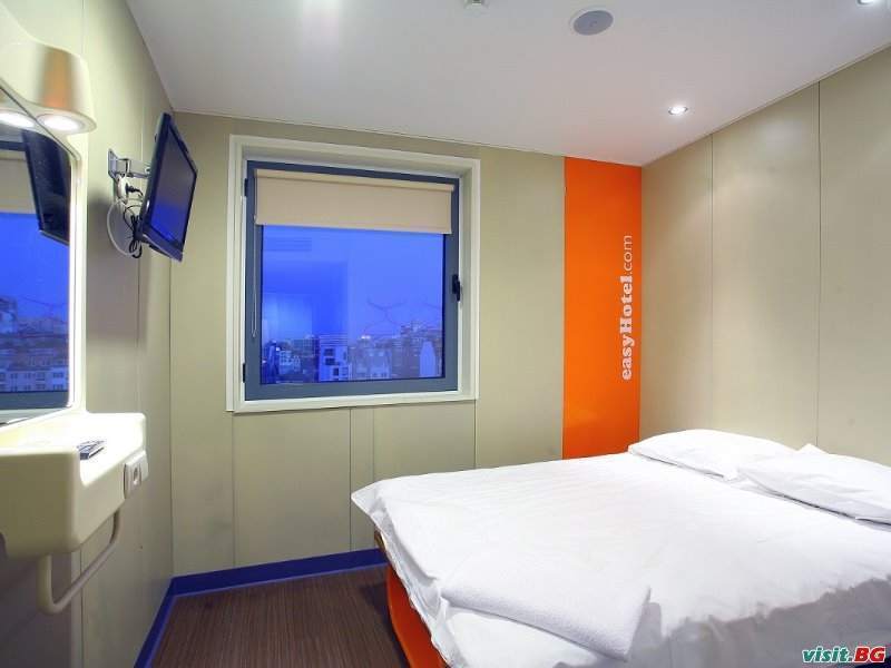 easyHotel Sofia - Low Cost, София 4