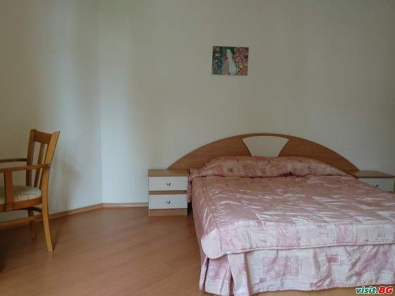 Апартаменти Флора, Боровец 10