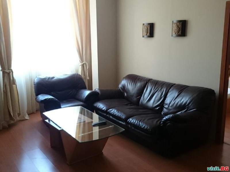 Апартаменти Флора, Боровец 16