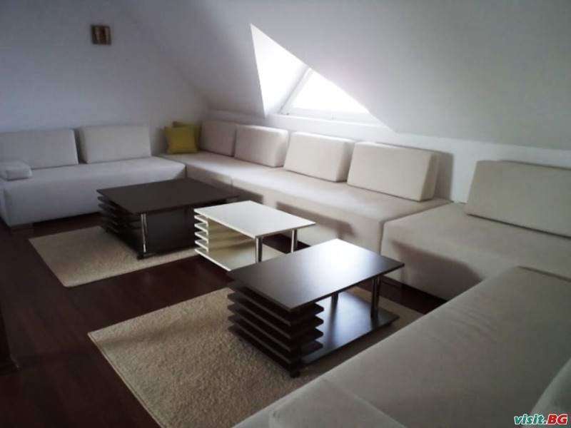 Виа Лакус, Сапарева баня 6