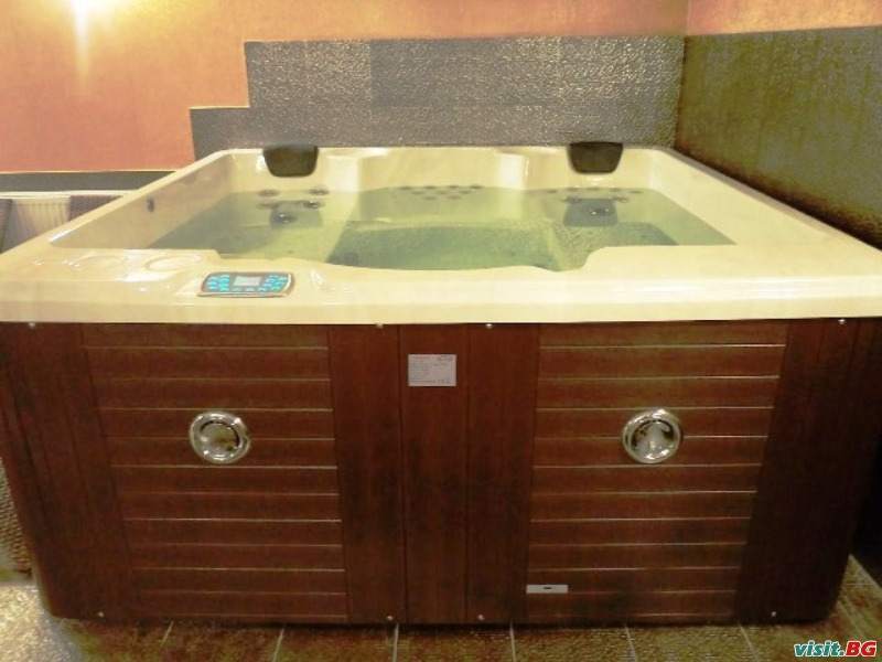 Виа Лакус, Сапарева баня 7