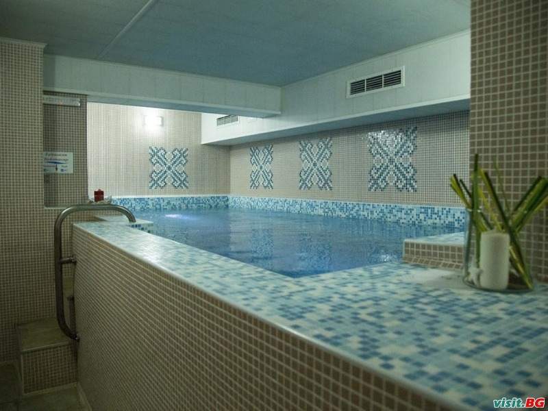 Хотел Емали Грийн, Сапарева баня 8