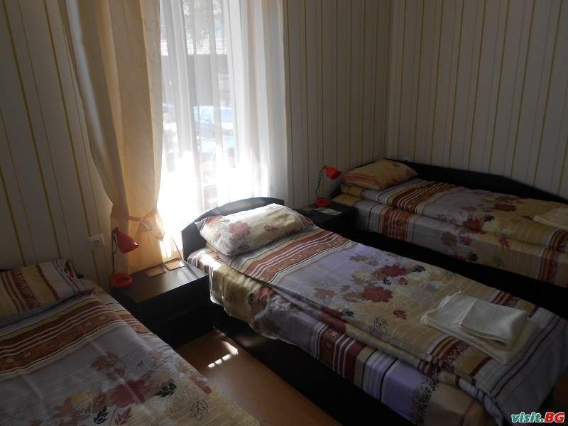 Къща за гости Ценови, Копривщица