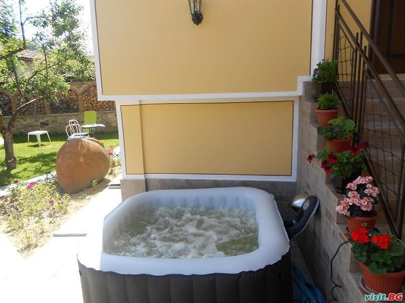 Къща за гости Ценови, Копривщица