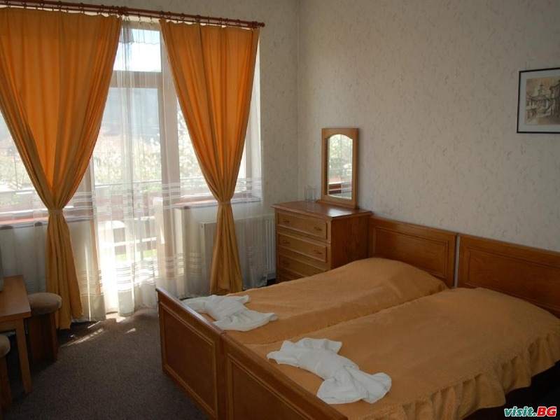 Комплекс Плавис, Трявна 4