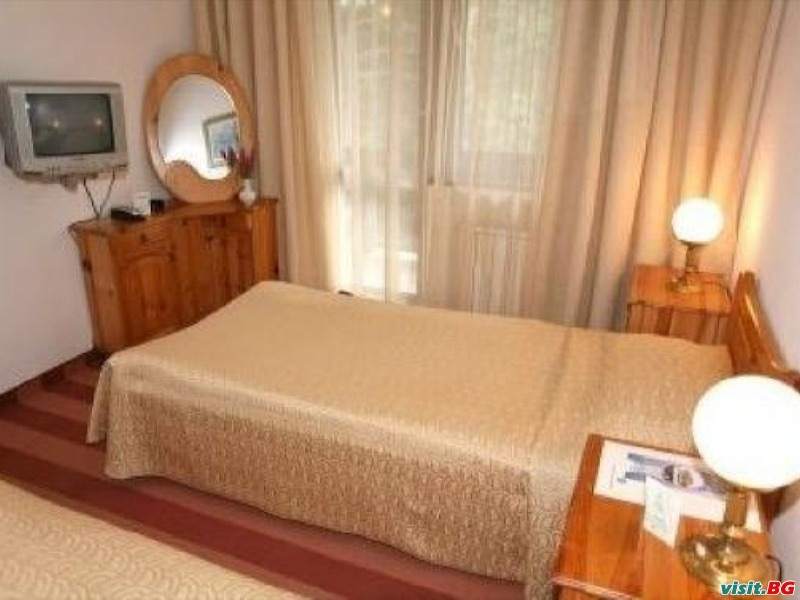 хотел Еделвайс, Узана