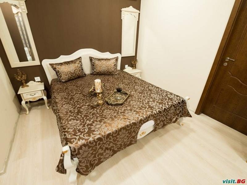 Къща за гости Версай, Велики Преслав