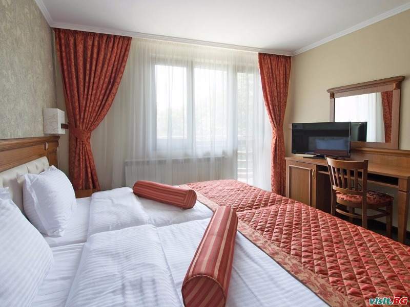 Хотел Еделвайс, Казанлък