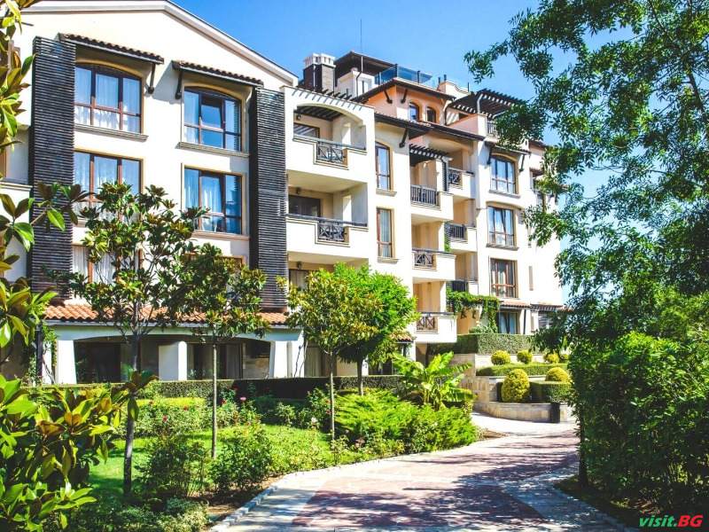 Оазис Бийч Клуб