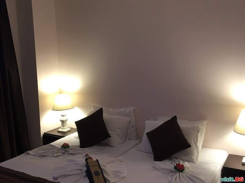 Апартхотел Солт Лейк, Поморие 4