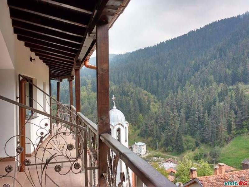 Вълчановата Къща, Батак