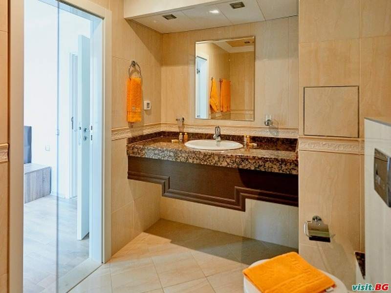 Бутик роуз гардънс, Поморие