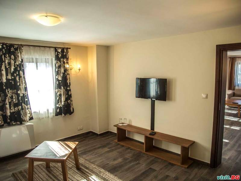 Къщи за гости Ред Хаус, Копривщица 32