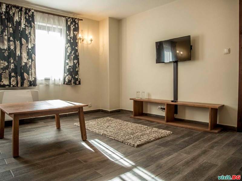 Къщи за гости Ред Хаус, Копривщица 42