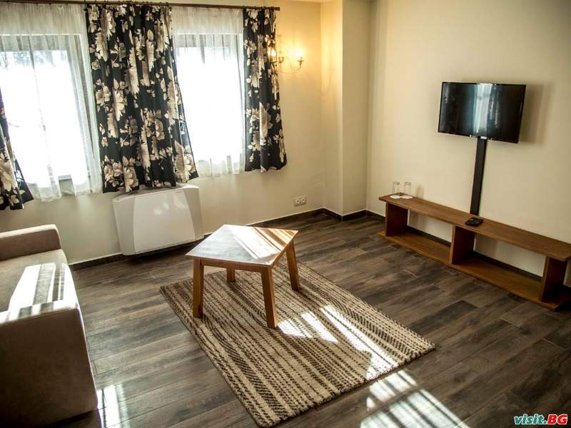 Къщи за гости Ред Хаус, Копривщица 46