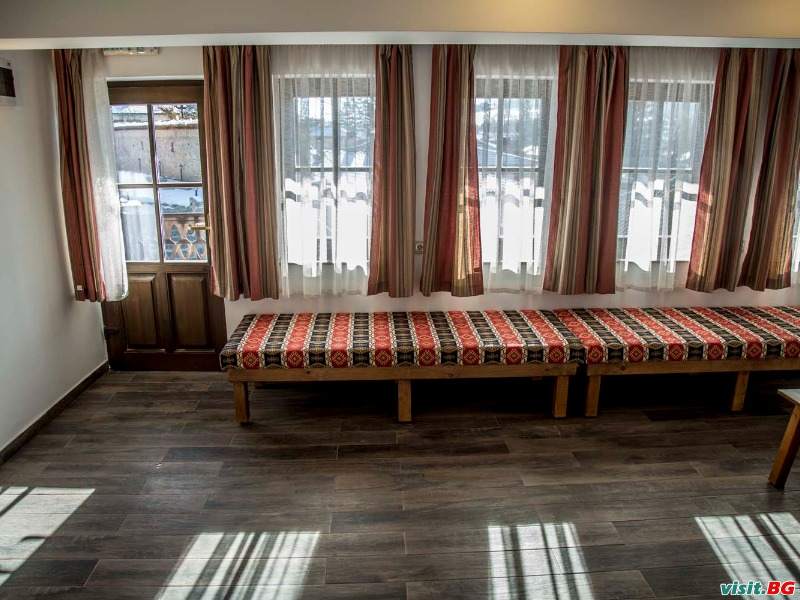 Къщи за гости Ред Хаус, Копривщица 9