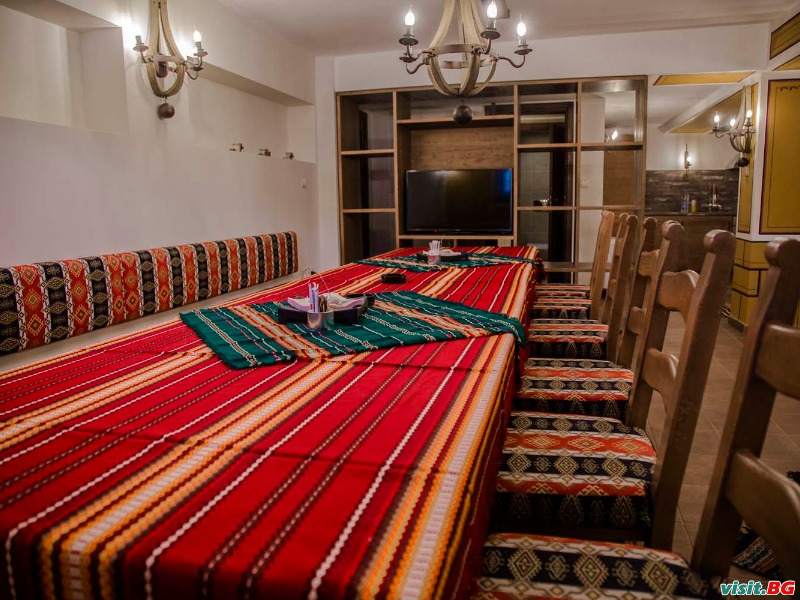 Къщи за гости Ред Хаус, Копривщица 11