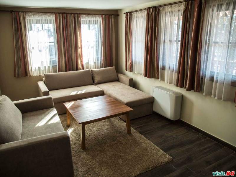 Къщи за гости Ред Хаус, Копривщица 19