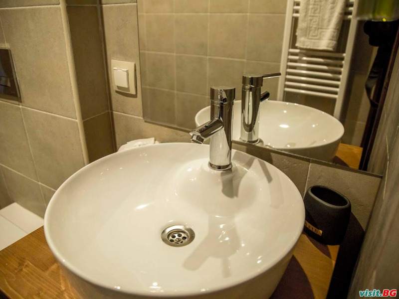 Къщи за гости Ред Хаус, Копривщица 25