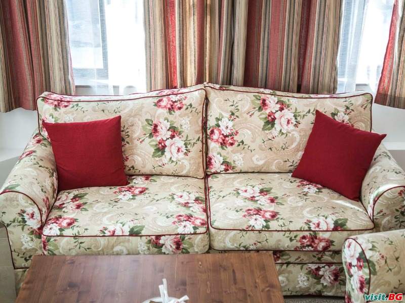 Къщи за гости Ред Хаус, Копривщица 24