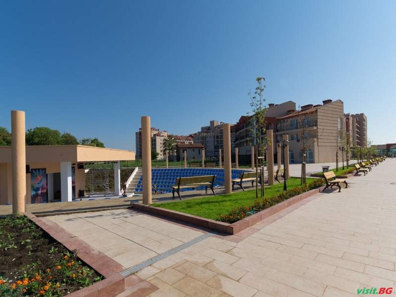 Сънрайз Ривър Бийч Резорт, Ахелой