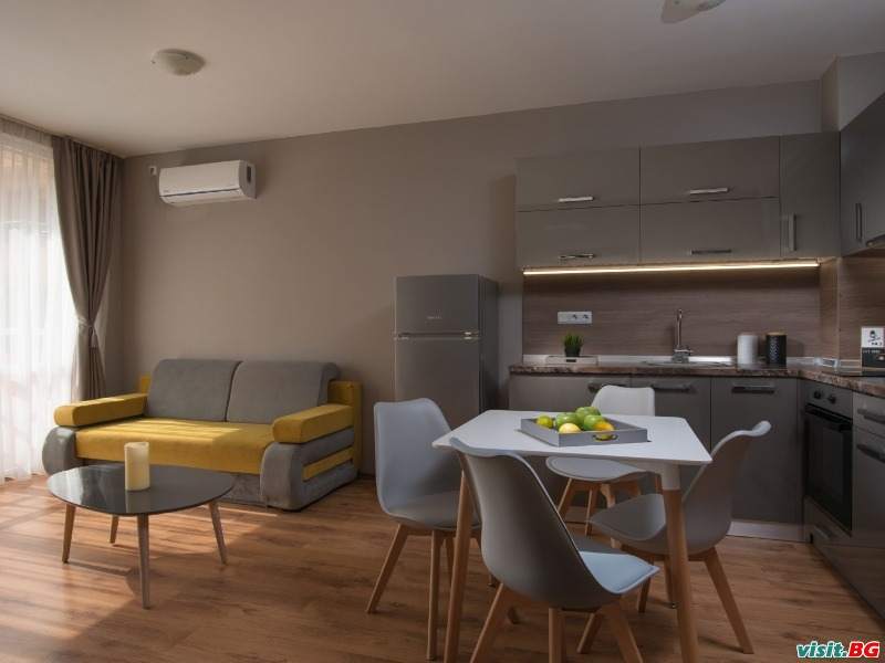 Апартаменти Марина Бийч, Поморие 1