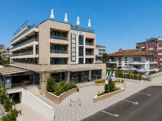 	Лято 2027 в Приморско, Ultra All Inclusive до 30.06 в хотел Синема