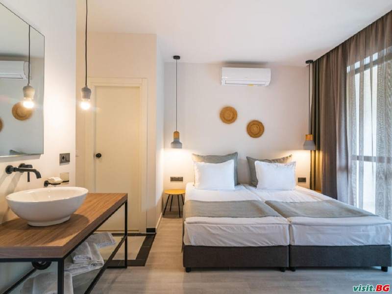 Хотел Приморски, Св. Константин и Елена 11