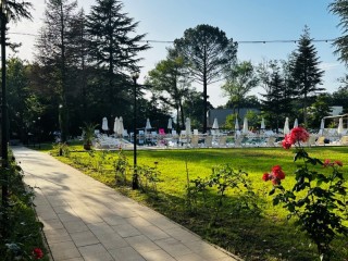 Хотел Куин Нели Парк