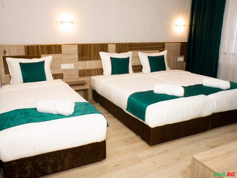 Семеен хотел Бонжур, Панагюрище 11